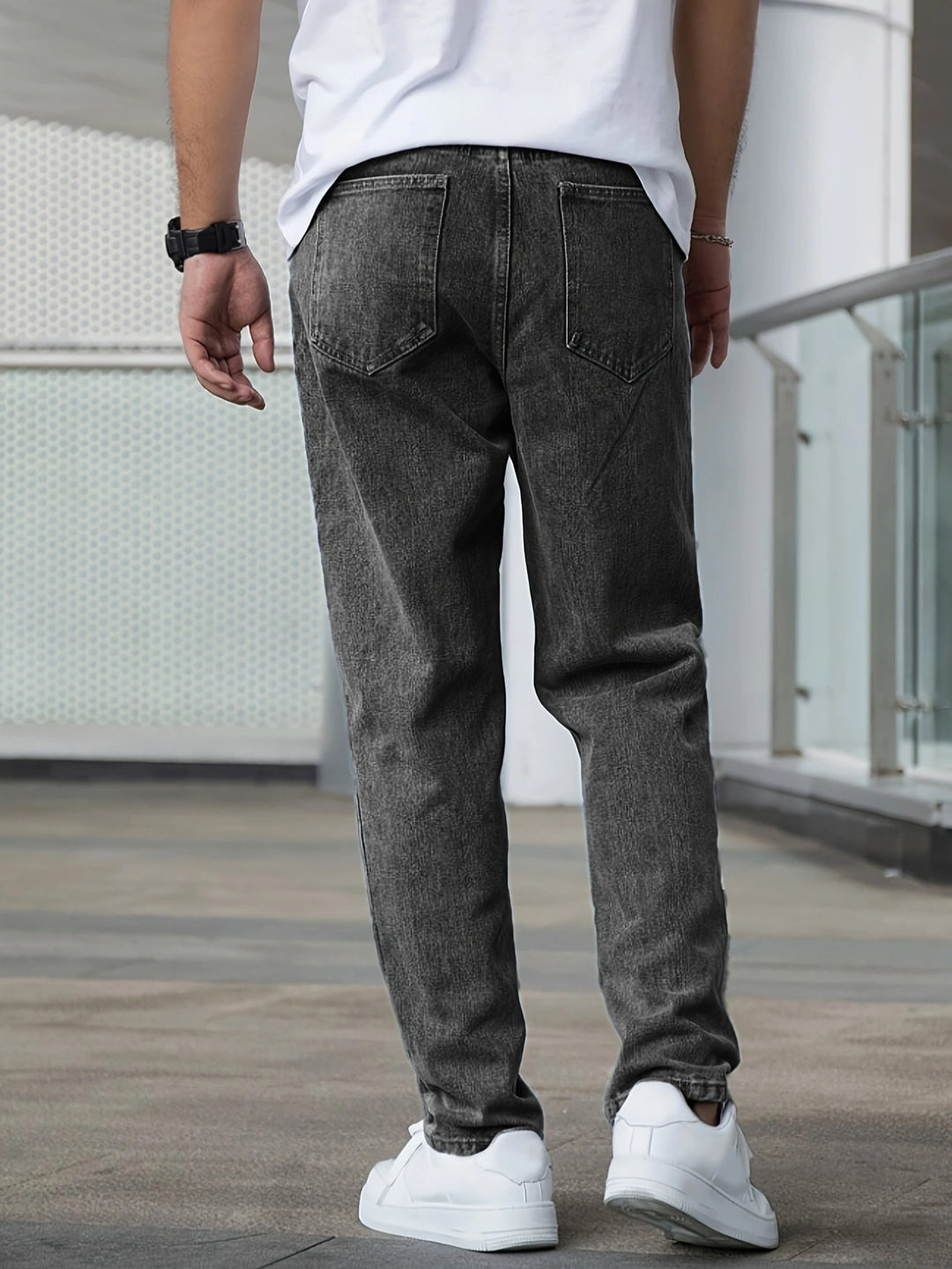 Casual Fit Jeans